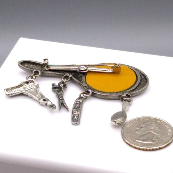 Vintage JJ Hair Stylist Charm Brooch, Silver Tone Vanity Mirror with Hairbrush - Picture 3 of 3